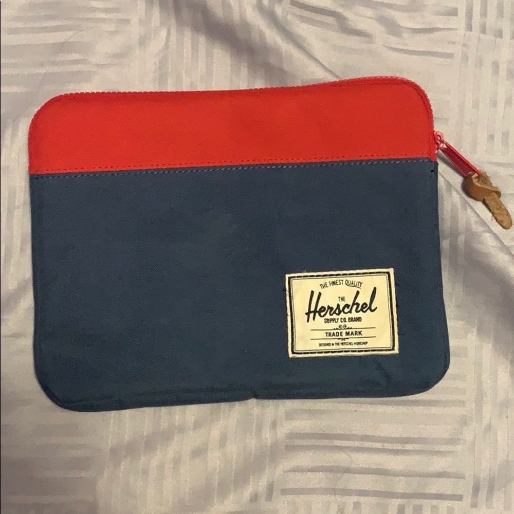 Tablet sleeve